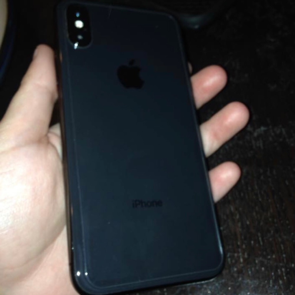 iPhone X - Picture 4 of 4